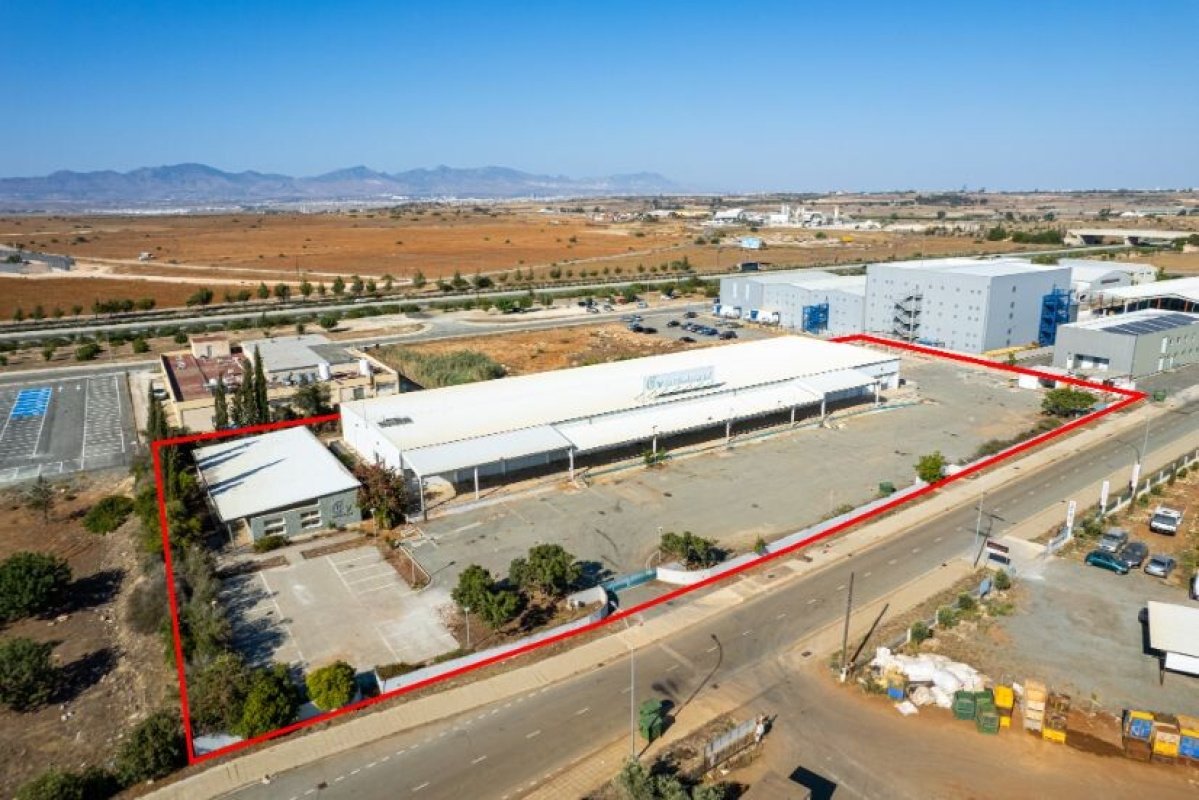 2675m² Commercial property for sale in Nicosia, Cyprus № 24531
