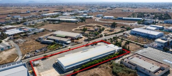 2675m² Commercial property for sale in Nicosia, Cyprus № 24531 3
