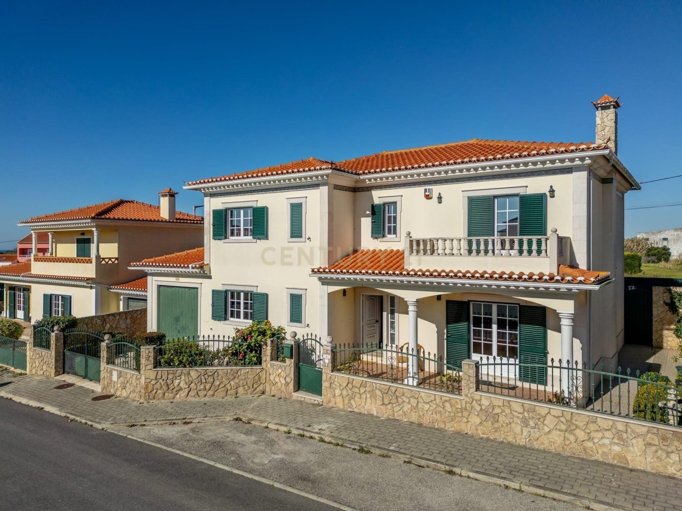 Вилла с 4 спальнями в Мафра, Португалия № 111310