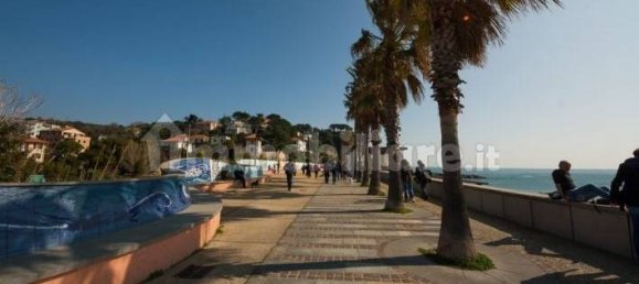 Квартира с 1 спальней в Альбиссола Марина, Италия № 222113 2