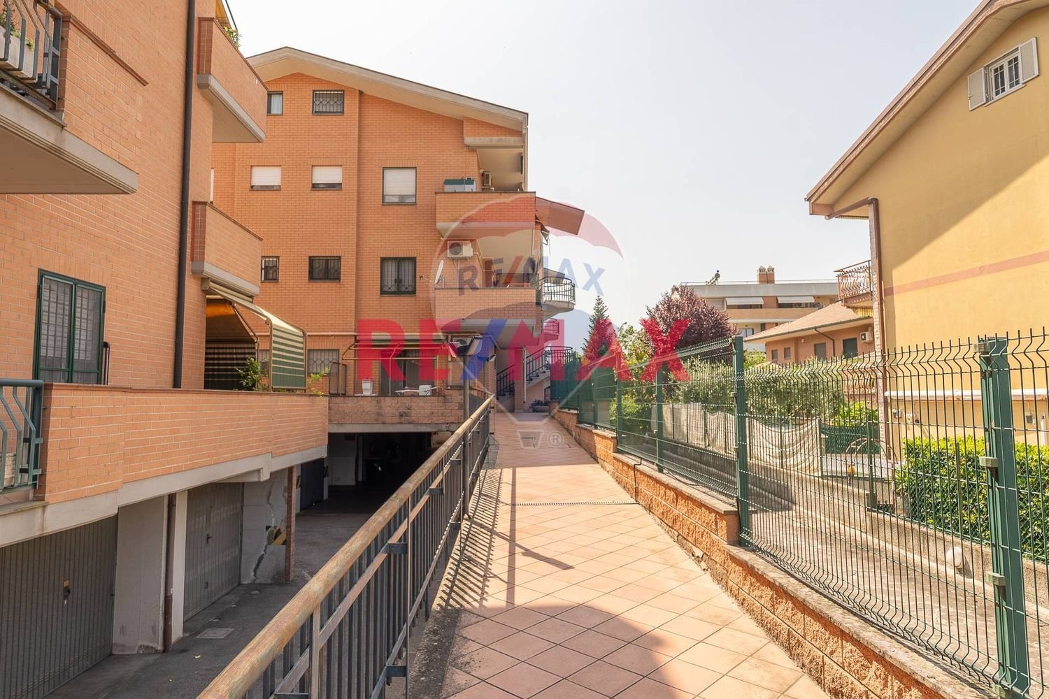 4 bedrooms Apartment in Marino, Italy No. 382447