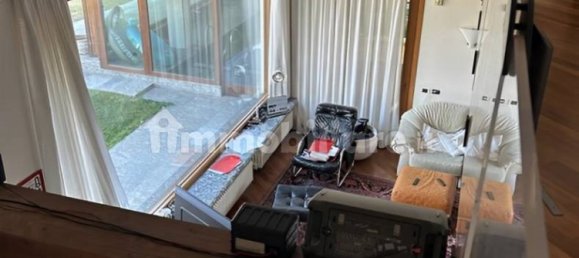 4 Schlafzimmer Villa in Erba, Italy, Nr. 2863 2