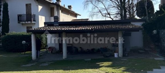 4 Schlafzimmer Villa in Erba, Italy, Nr. 2863 17