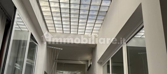 4 Schlafzimmer Villa in Erba, Italy, Nr. 2863 12