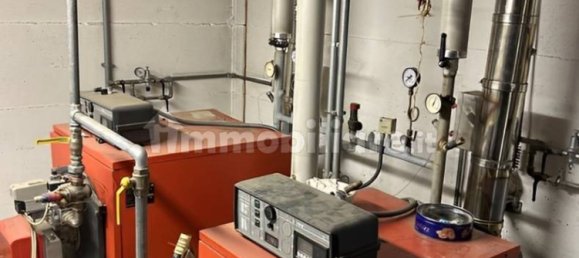 4 Schlafzimmer Villa in Erba, Italy, Nr. 2863 14