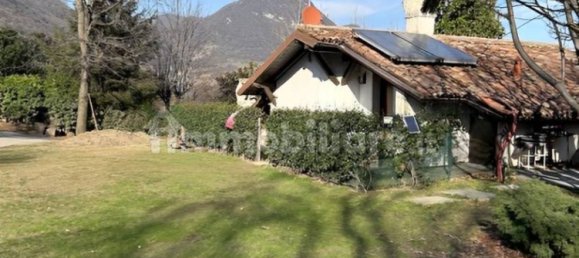 4 Schlafzimmer Villa in Erba, Italy, Nr. 2863 18