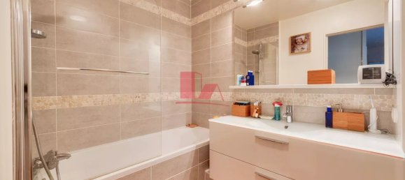 3 bedrooms Apartment in Meudon, France No. 174507 8