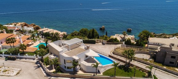 5 bedrooms Villa in Albufeira, Portugal No. 25691 2
