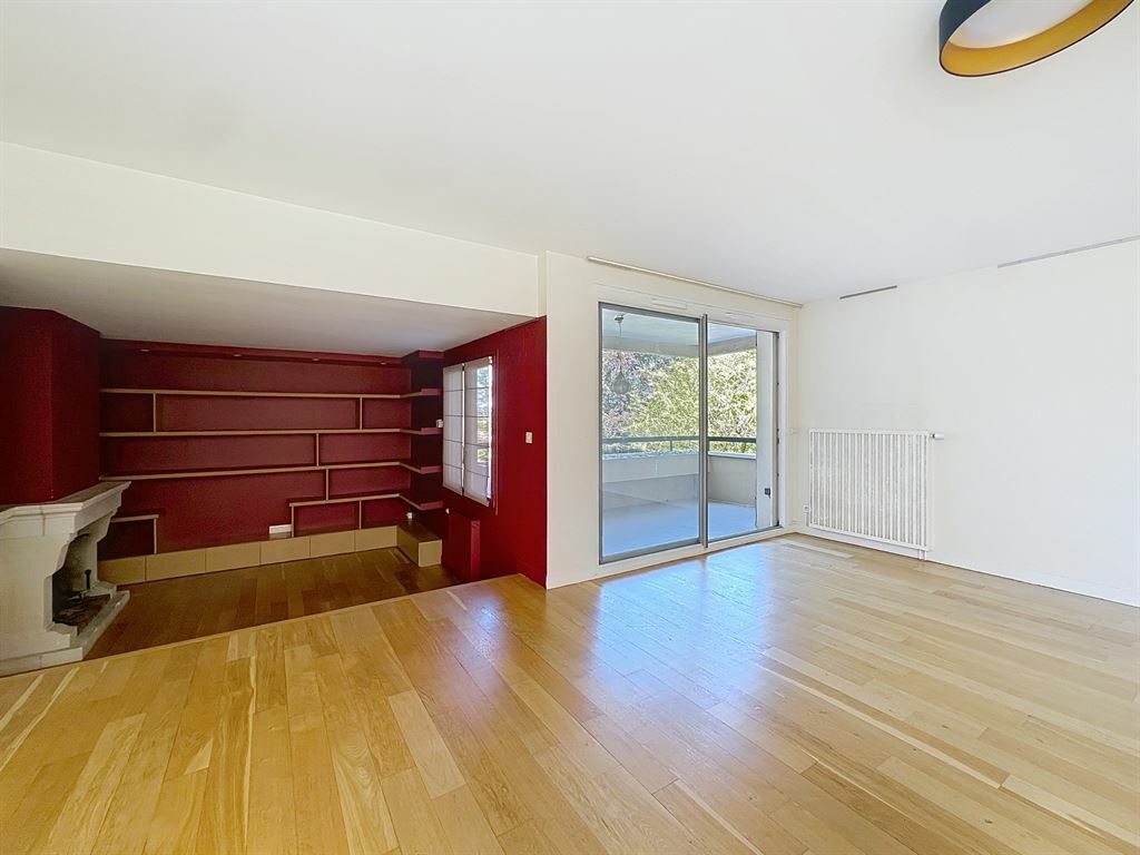 4 chambres Appartement à Reims, France No. 72119