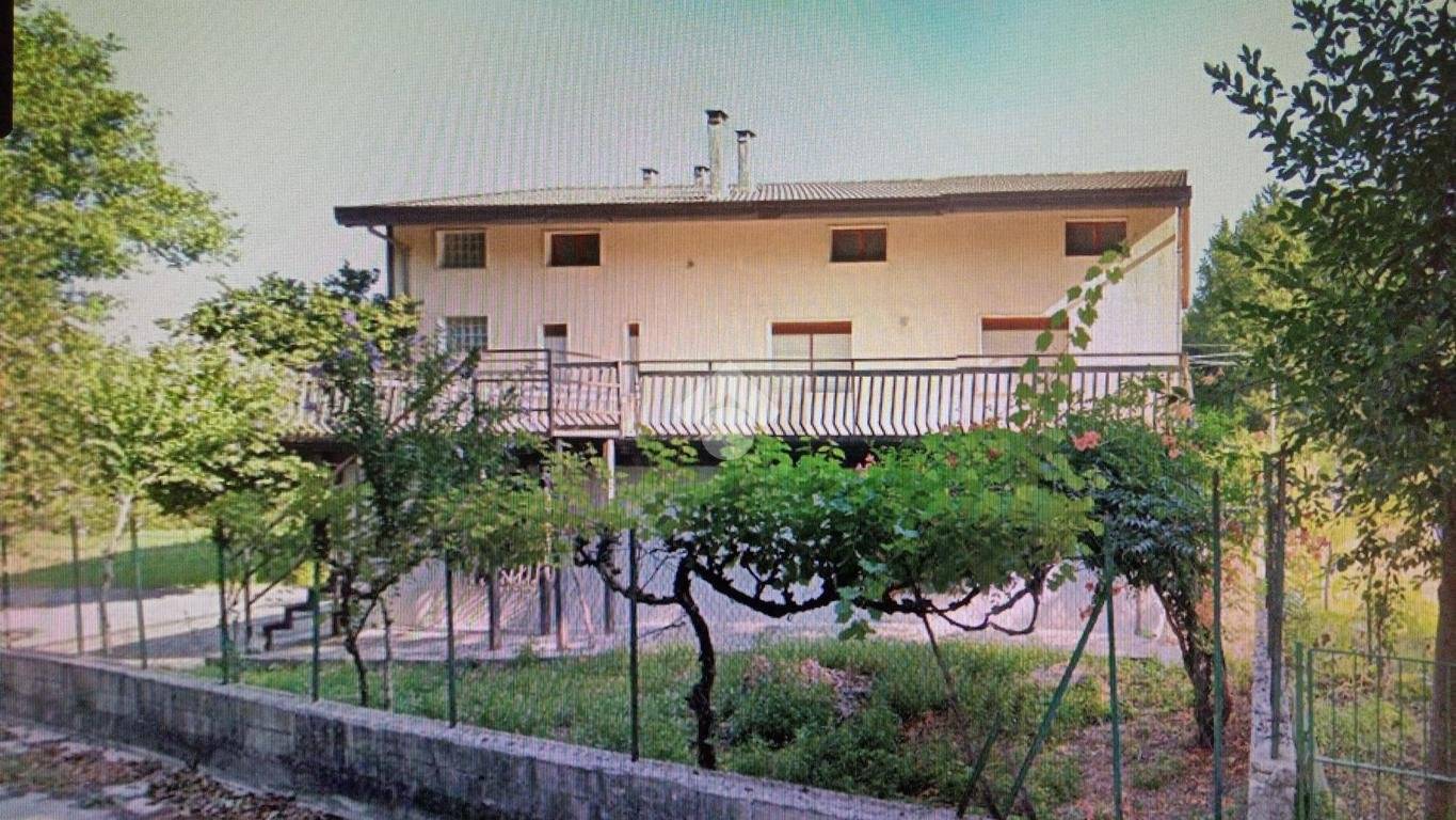 3 bedrooms House in Volturara Irpina, Italy No. 159690