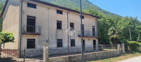 3 bedrooms House in Volturara Irpina, Italy No. 159690 14