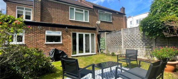 3 bedrooms House in Barnet, United Kingdom No. 6492 21