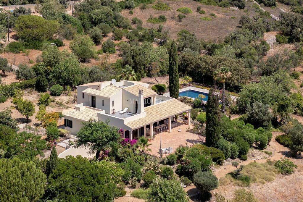 3 bedrooms Villa in Loule, Portugal No. 208826