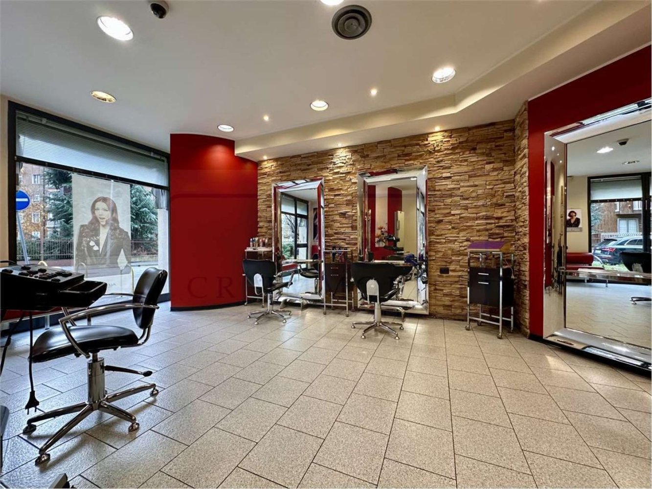 2 rooms Commercial property in Bollate, Italy No. 211679