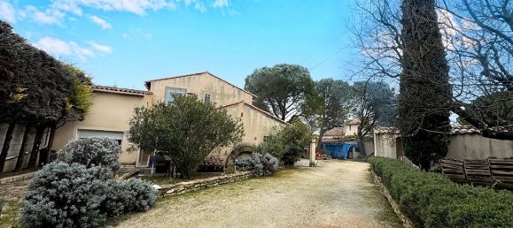 7 bedrooms House in Roquemaure, France No. 286639 2