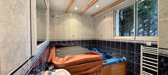 7 bedrooms House in Roquemaure, France No. 286639 15