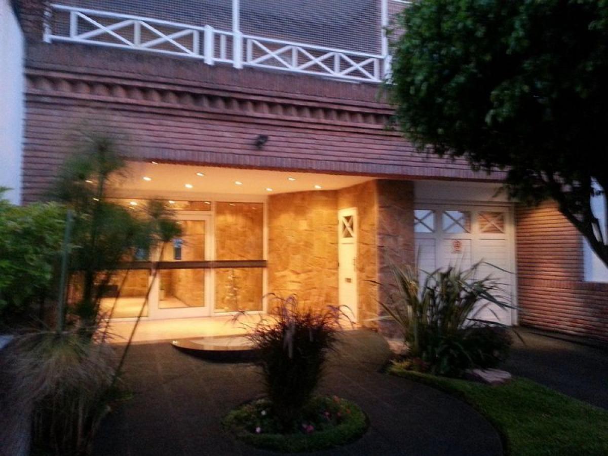 2 Schlafzimmer Wohnung in Lanus, Argentina, Nr. 1179