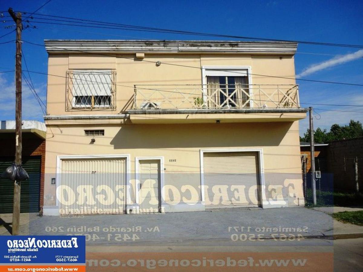 3 bedrooms House in Jose C. Paz, Argentina No. 74044