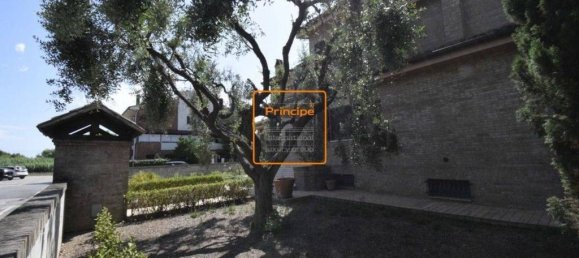 18 bedrooms Villa in Porto San Giorgio, Italy No. 91922 7