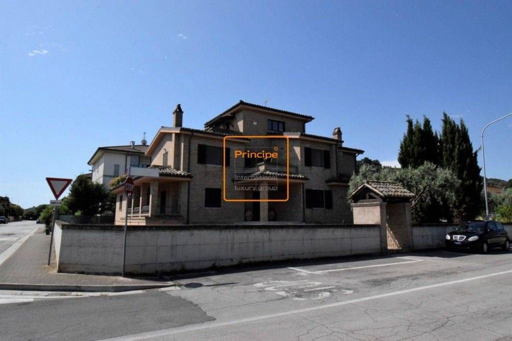 18 bedrooms Villa in Porto San Giorgio, Italy No. 91922