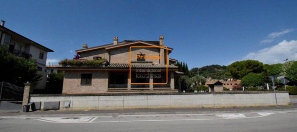 18 bedrooms Villa in Porto San Giorgio, Italy No. 91922 2