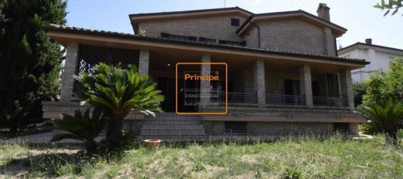 18 bedrooms Villa in Porto San Giorgio, Italy No. 91922 6