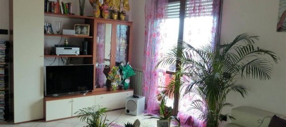 4 rooms Apartment in Viareggio, Italy No. 104001 2
