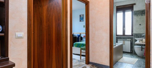 4 bedrooms Apartment in Rome, Italy No. 314272 14