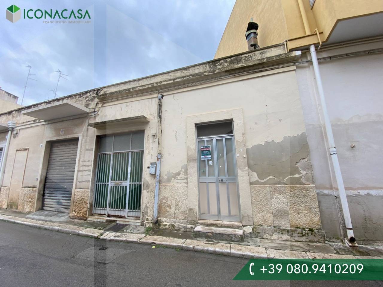 Casa de 3 dormitorios en Modugno, Italy No. 20258