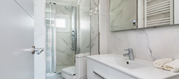 Apartamento de 3 dormitorios en Ciudad Vieja, Spain No. 28440 11