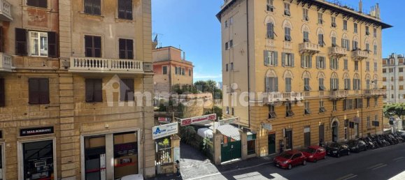 3 bedrooms Apartment in Genoa, Italy No. 371168 5