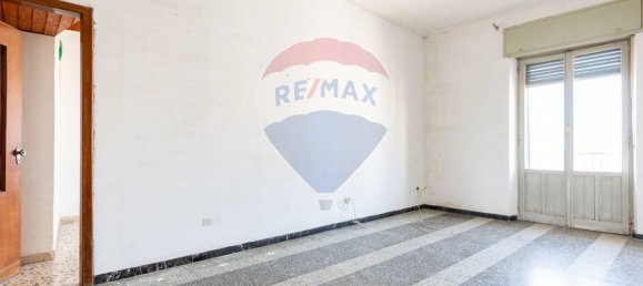 4 bedrooms Apartment in Cagliari, Italy No. 45391 9