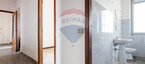4 bedrooms Apartment in Cagliari, Italy No. 45391 13