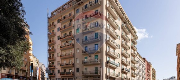 4 bedrooms Apartment in Cagliari, Italy No. 45391 2