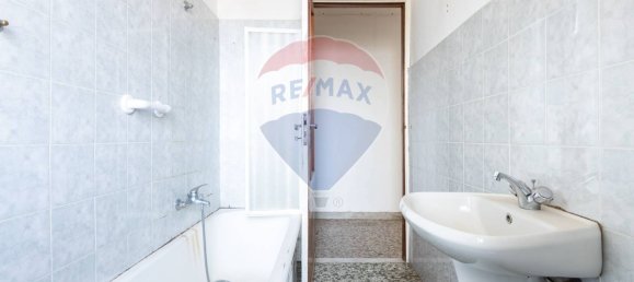 4 bedrooms Apartment in Cagliari, Italy No. 45391 12