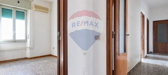 4 bedrooms Apartment in Cagliari, Italy No. 45391 22