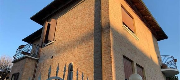 7 rooms Villa in Ferrara, Italy No. 19761 26