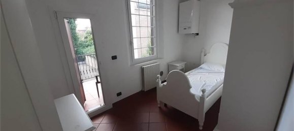 7 rooms Villa in Ferrara, Italy No. 19761 19