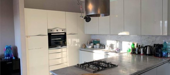 7 rooms Villa in Ferrara, Italy No. 19761 3