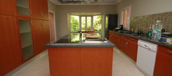 4 bedrooms Villa in Cadiz, Spain No. 280089 13