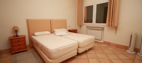 4 bedrooms Villa in Cadiz, Spain No. 280089 3