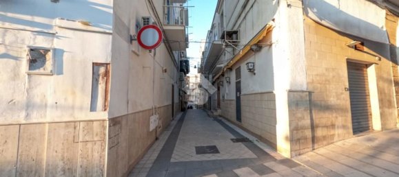 Garaje en Vieste, Italy 47 m² No. 133774 10