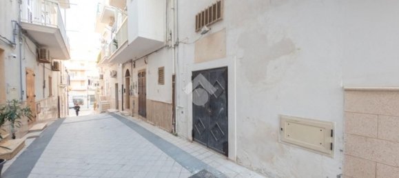 Garaje en Vieste, Italy 47 m² No. 133774 4