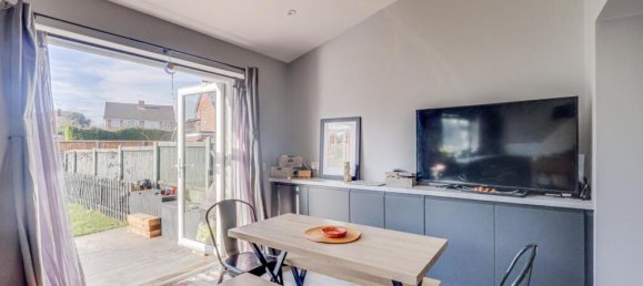 3 bedrooms House in Gloucester, United Kingdom No. 13601 6