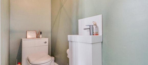 3 bedrooms House in Gloucester, United Kingdom No. 13601 11