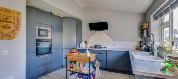 3 bedrooms House in Gloucester, United Kingdom No. 13601 5