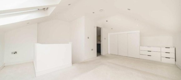 3 Schlafzimmer Wohnung in Surbiton, United Kingdom, Nr. 10252 9