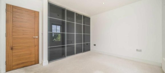 3 Schlafzimmer Wohnung in Surbiton, United Kingdom, Nr. 10252 10