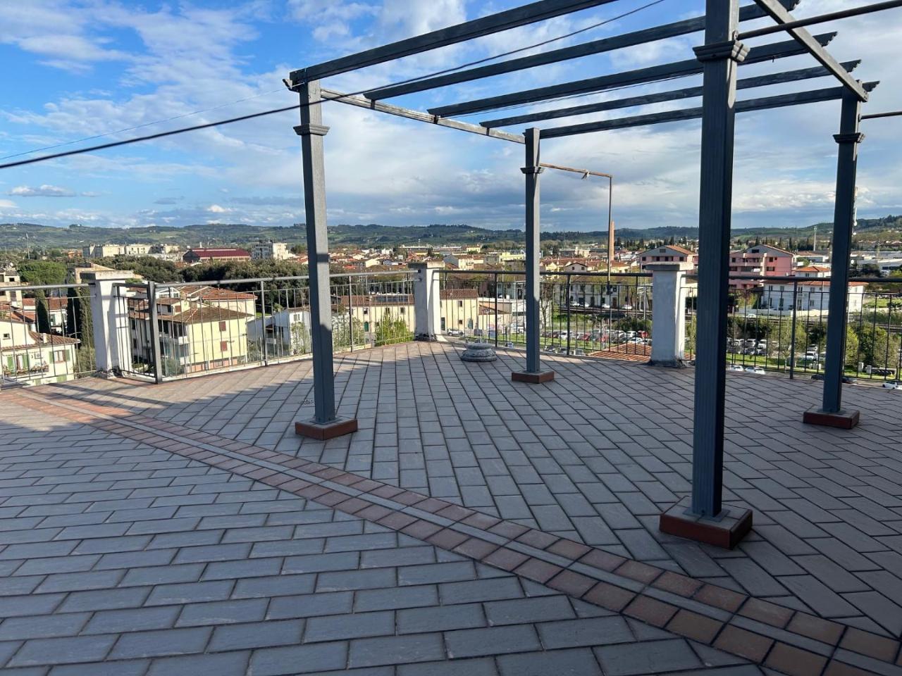 6-Zimmer Penthouse in Empoli, Italy, Nr. 141857