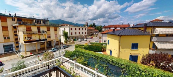 Apartamento de 4 dormitorios en Villafranca in Lunigiana, Italy No. 343458 15